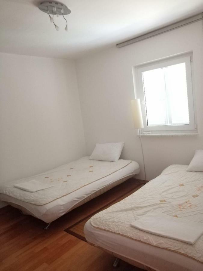 Apartmani Gaj Malinska Esterno foto